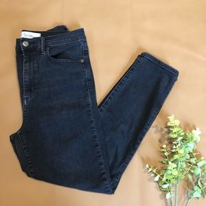 Gap Black High Rise Crop Jeans
